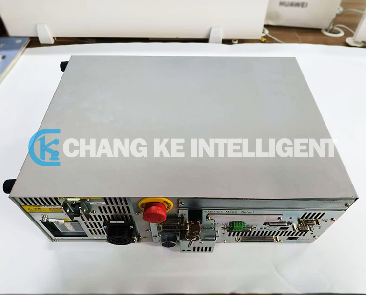 Nidec Sankyo機(jī)器人控制器SC5000-EX2-0002 Nidec Sankyo機(jī)器人控制器SC5000-EX2-0002